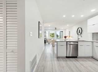 158 W Mariners Cay Dr, Folly Beach, SC 29439