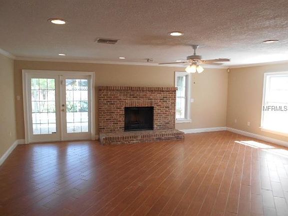 5th image of 3056 Diamond Head Dr E