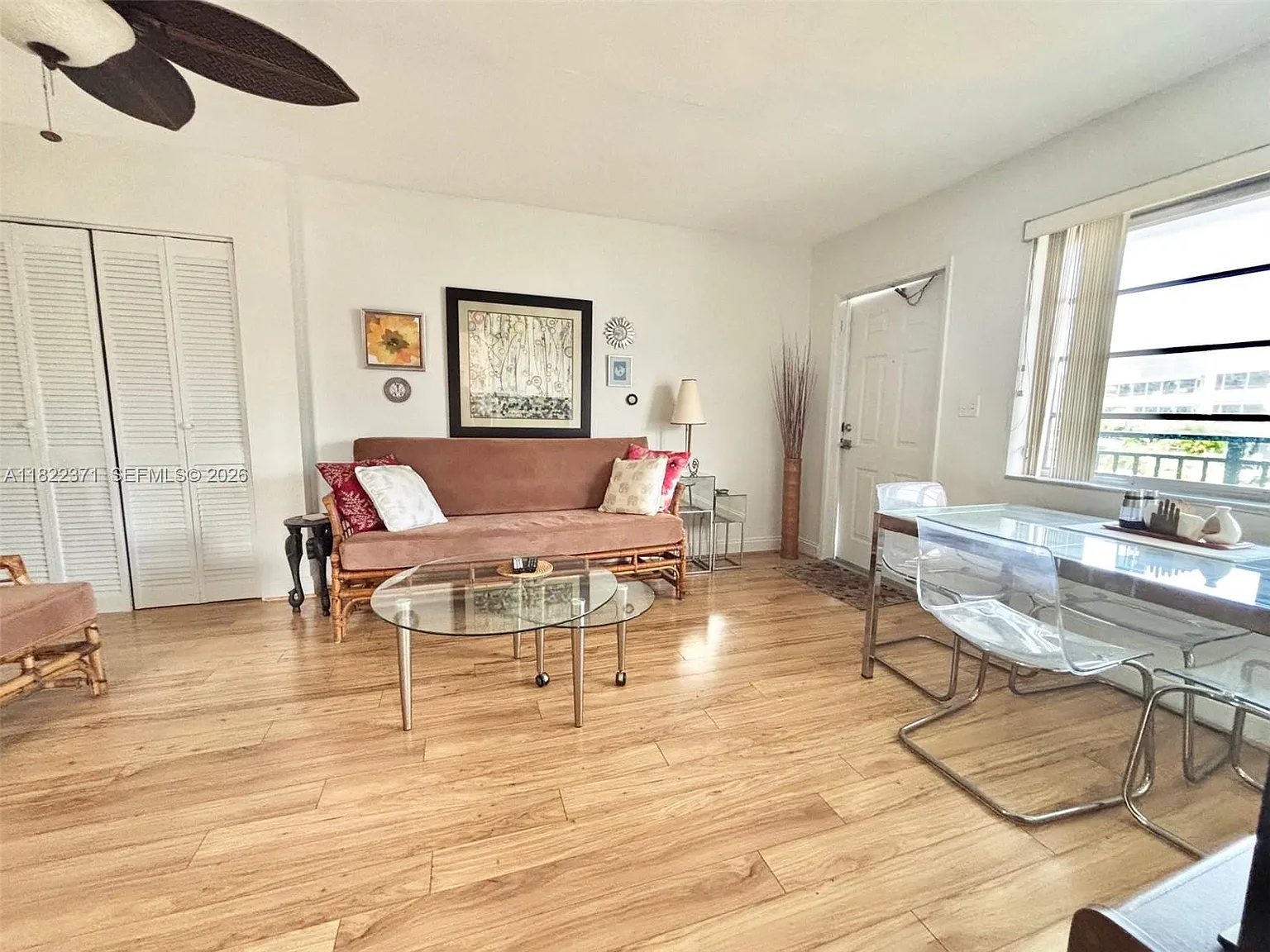 Cliff Lake Villas Co-Op — Photo 4