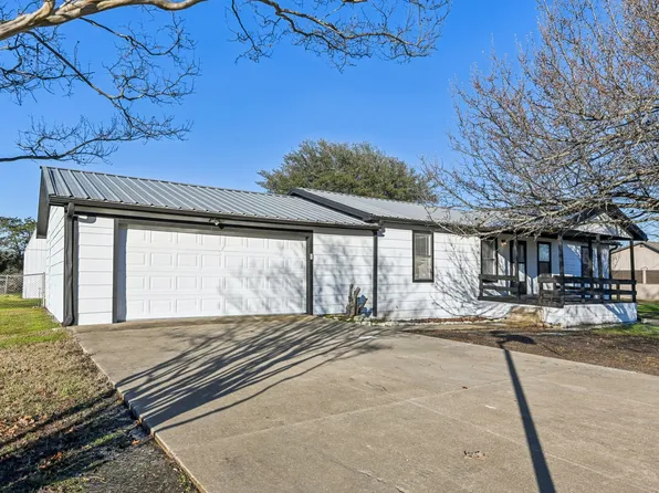 250 County Road 3318, Greenville, TX 75402