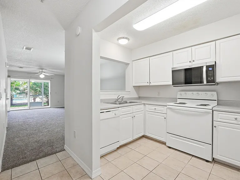 4270 Calinda Ln #316 — Photo 12