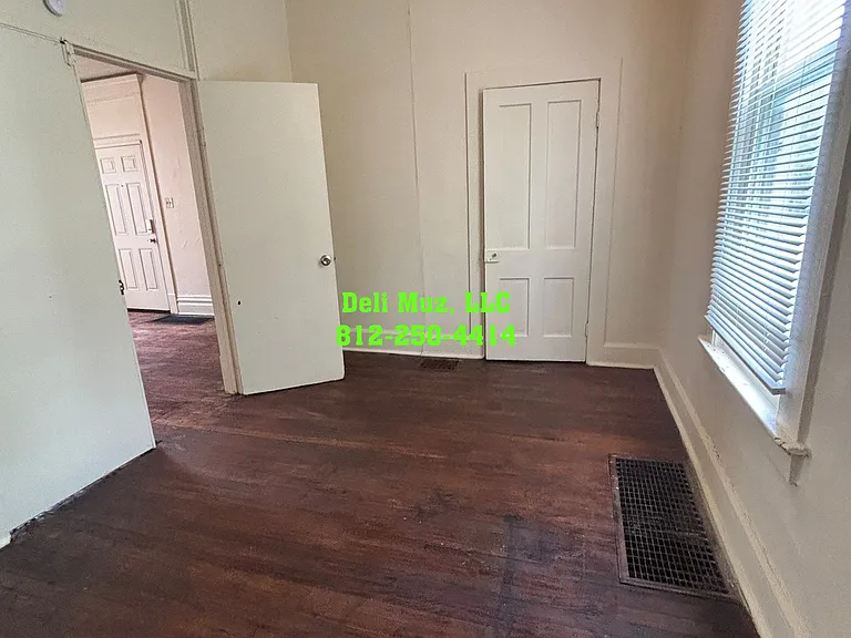 1111 N Main St — Photo 10
