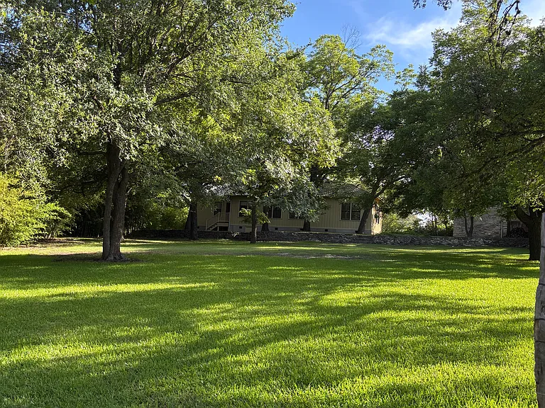 2113 Wood Acre Ln — Photo 18