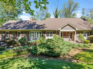 105 Smoke Rise Dr, Warren, NJ 07059