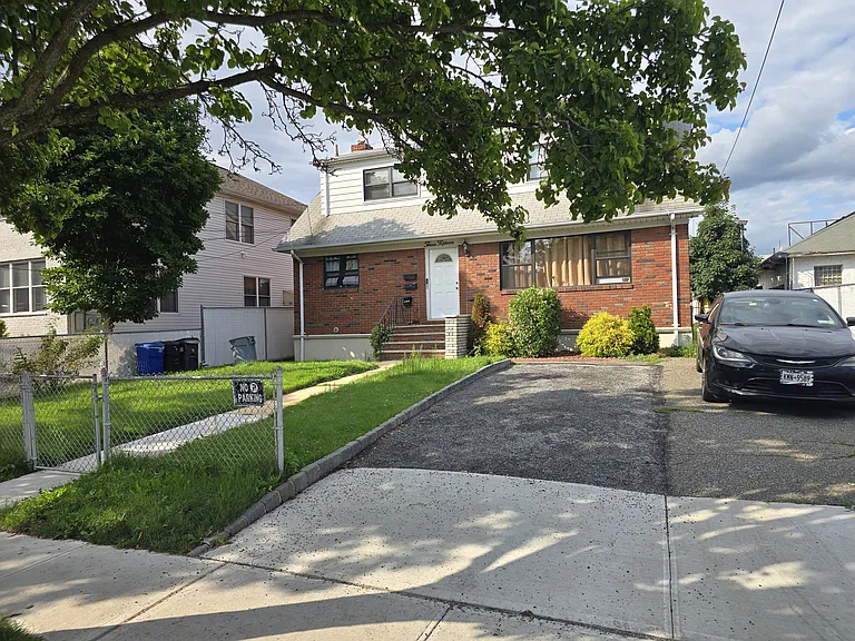 315 Delaware Ave #A — Photo 1