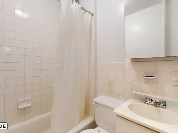 335 East 92nd Street image 5 of 7