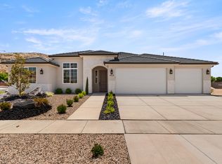 454 E Old Stone Cv, Washington, UT 84780