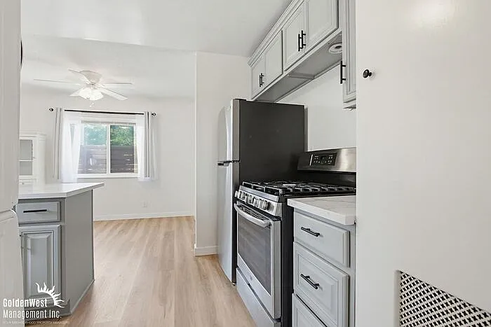 643 W 6th Ave #647 — Photo 9