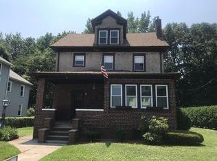 52 Gilman St, Holyoke, MA 01040