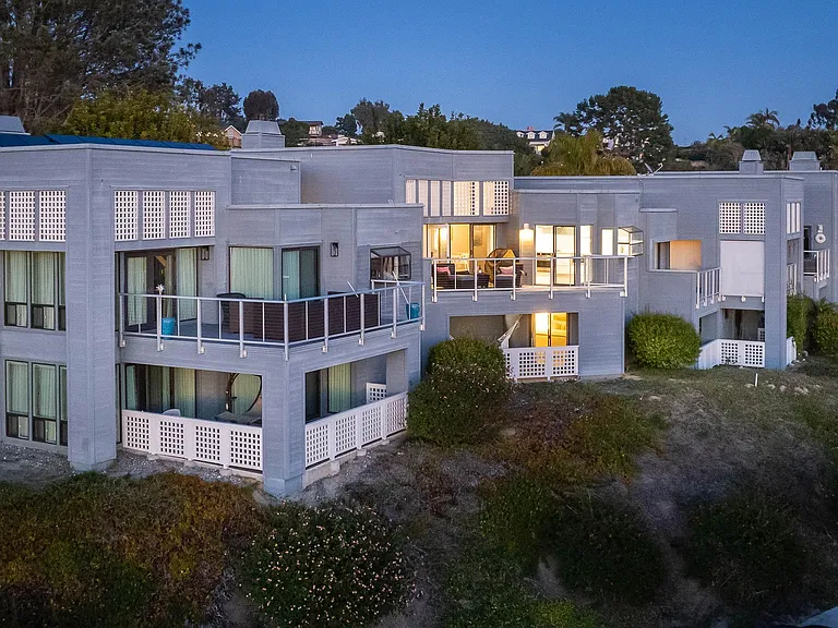 1060 America Way — Photo 8