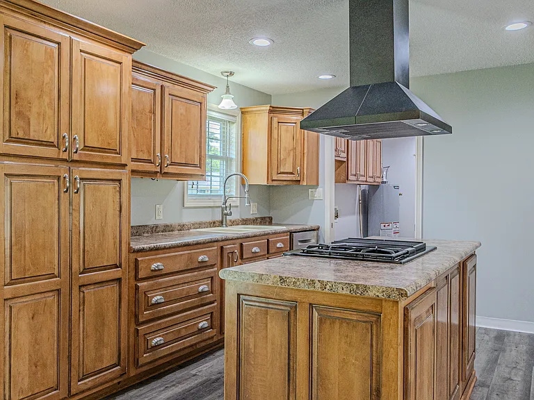 306 N Center Hill Rd — Photo 18