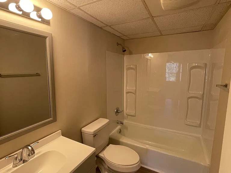 207 Charleston Ave — Photo 25