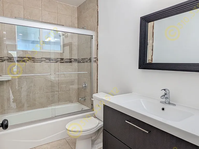 1231 N Genesee Ave #2 — Photo 13