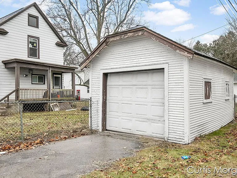 1035 Chatham St NW — Photo 27