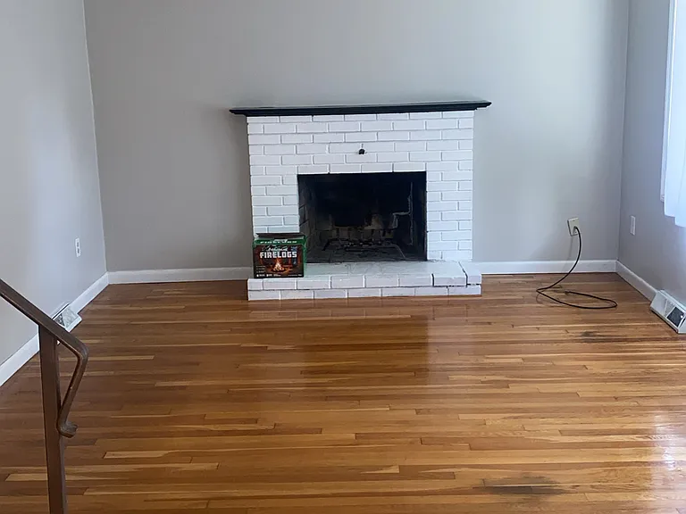 81 Upton St — Photo 3