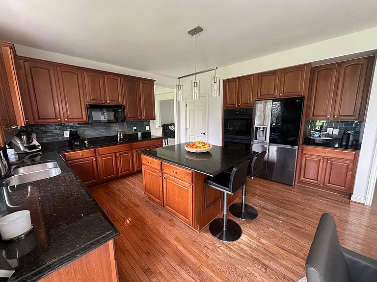 48514 Gladstone Rd — Photo 10