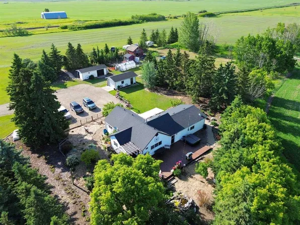 126 2nd St N, Cremona, AB T0M 0R0