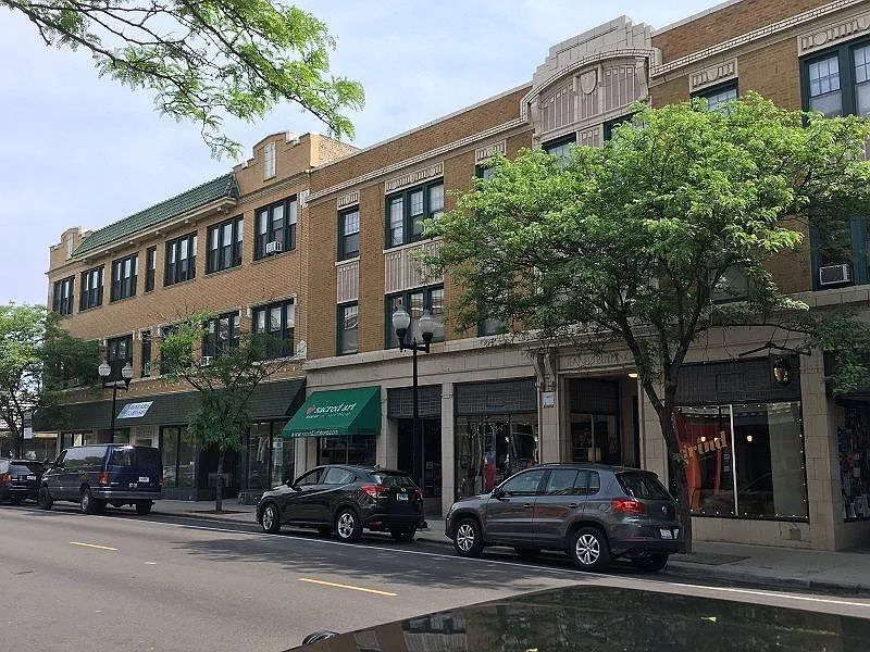 4613-19 N Lincoln Ave