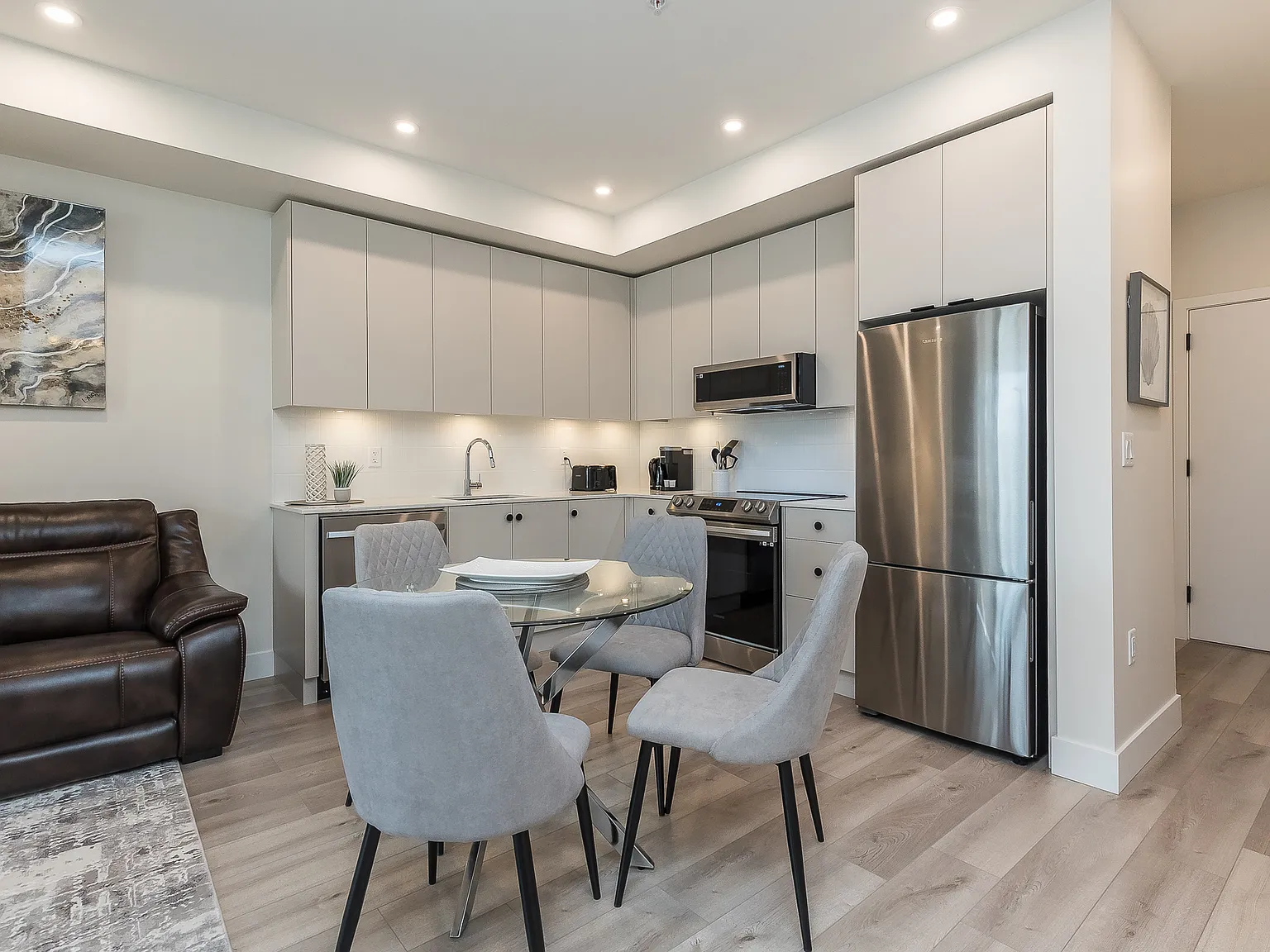 1 bed, 610 sqft, $3,750 — Photo 3