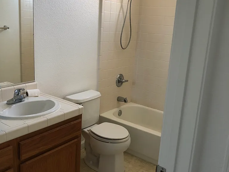2545 Chesapeake Bay Cir — Photo 10