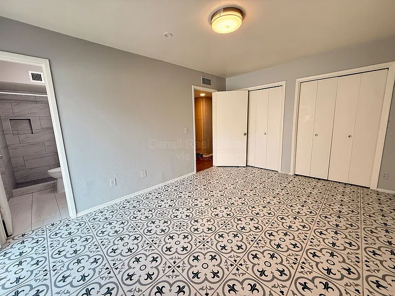 1122 S McClintock Dr #A — Photo 9