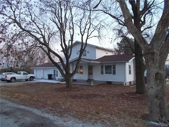 104 E Kentucky St, Coulterville, IL 62237