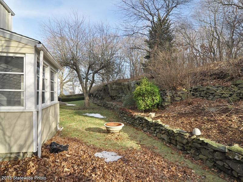 66 Dover Ave, East Providence, RI 02914 Zillow