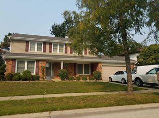 1248 Leeds Ln, Elk Grove Village, IL 60007