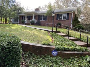 5 Forest Rd, Asheville, NC 28803