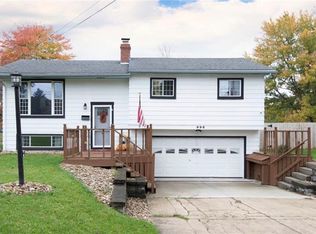 996 Keefer Rd, Girard, OH 44420