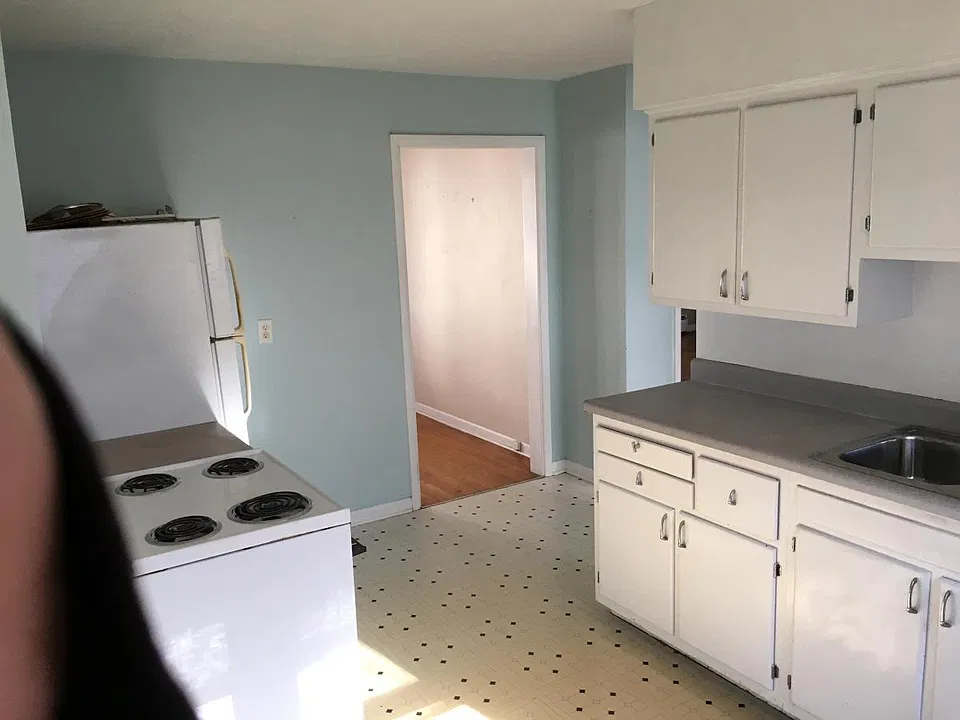 Kitchen 1