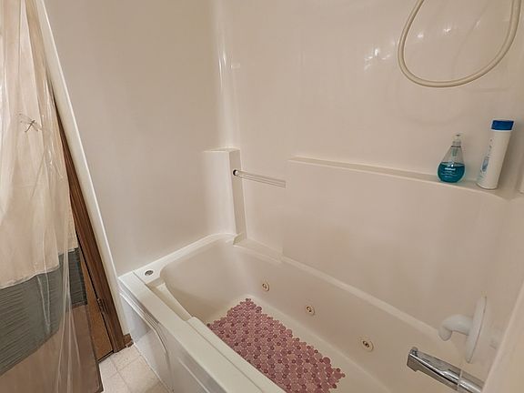5th image of 293 W Treehouse Ln