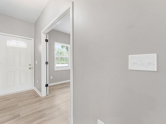 3rd image of 6119 Altadena Dr
