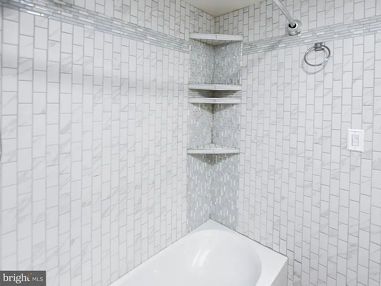 2509 Christian St — Photo 10