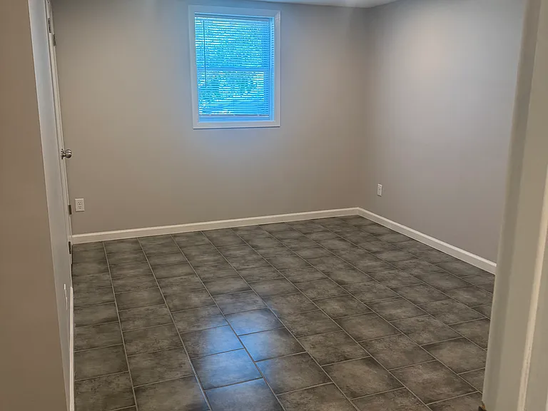 8521 Pinkney St — Photo 14