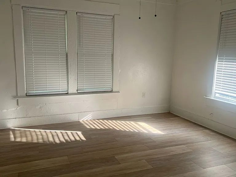 1380 Live Oak Ave — Photo 2