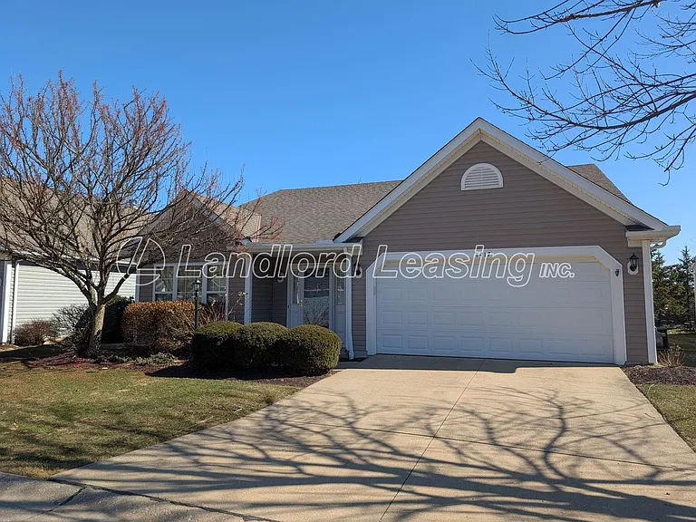 1417 Hollow Wood Ln — Photo 1