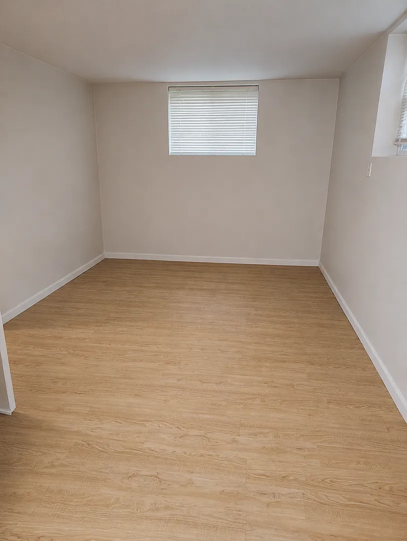 115 Scott Avenue — Photo 2