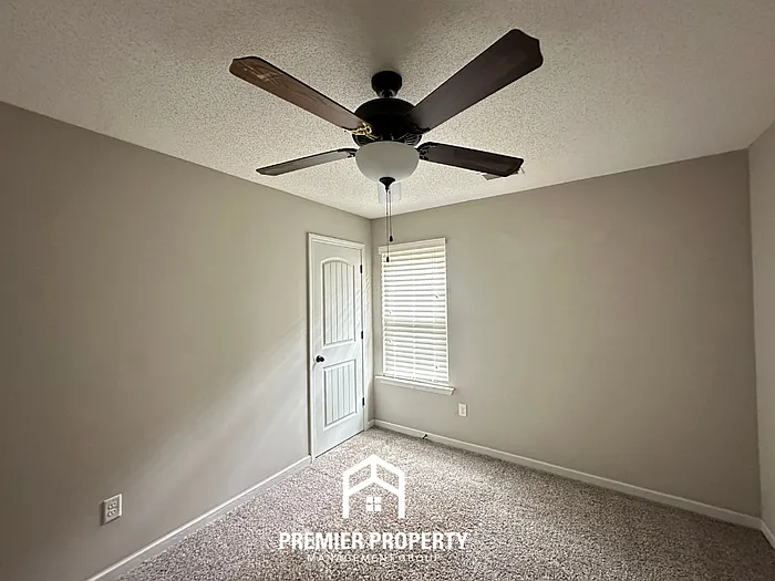 1990 Olive Bark Dr — Photo 10