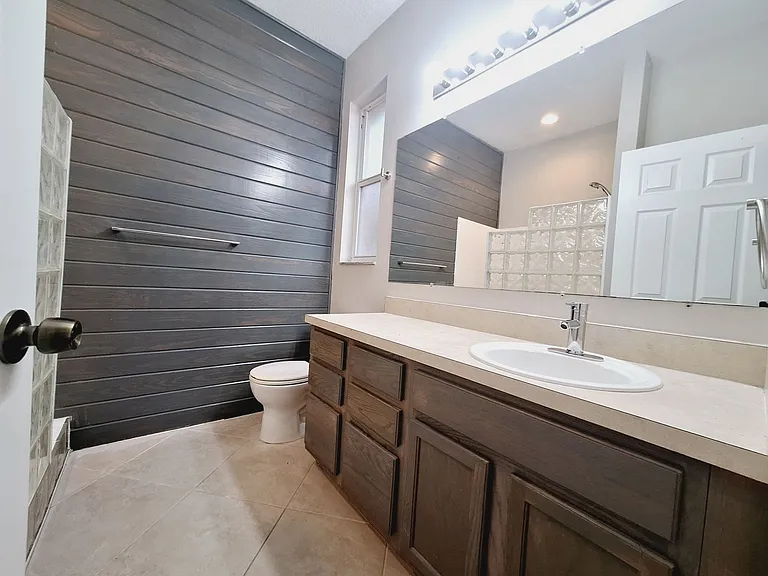1181 Dekleva Dr — Photo 9