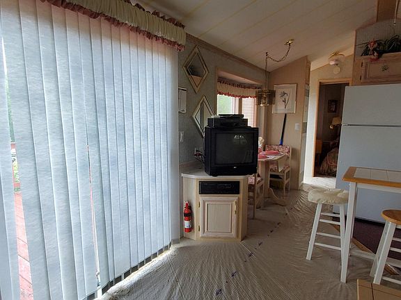 4th image of 26 Pueblo Lane Gln #8
