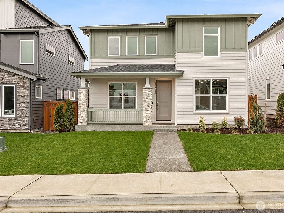 1st image of 14519 204th Avenue E #903
