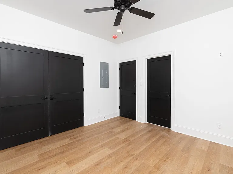 3200 Holly Rd — Photo 10