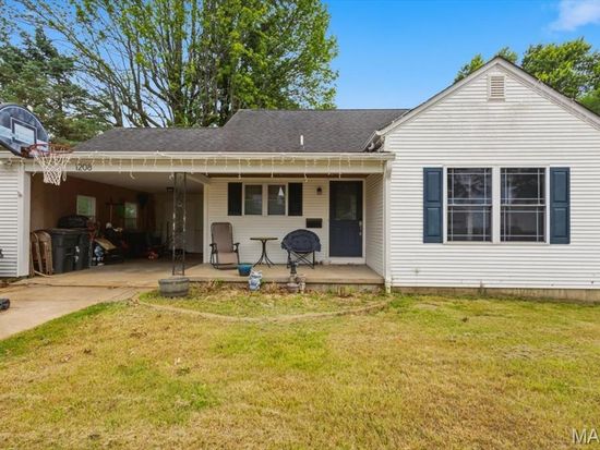 1208 W 7th St, Washington, MO 63090