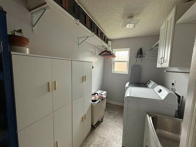 2306 W Indianhead Dr — Photo 13