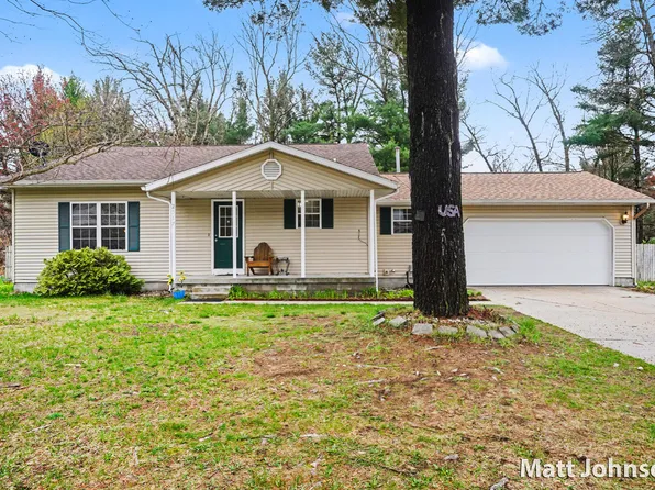 2517 Renae Dr, Muskegon, MI 49442