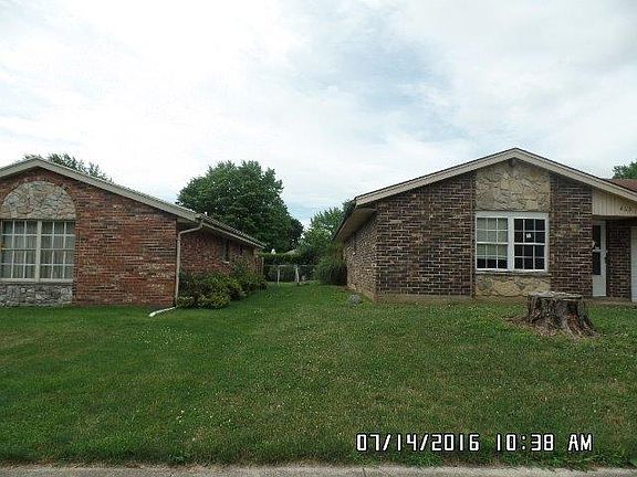 3rd image of 463-465 Lyle Dr