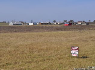 206 Triple R Dr, La Vernia, TX 78121