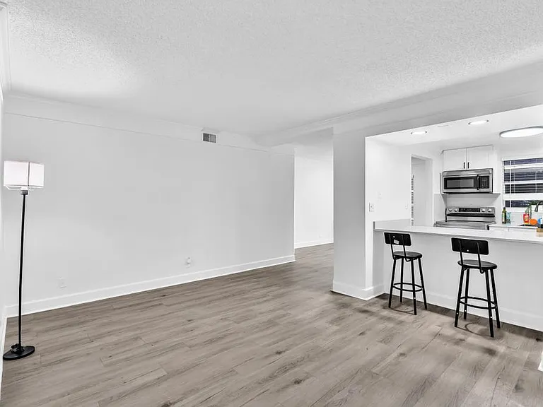 Nottingham Pine Luxury Apartment Homes — Photo 44