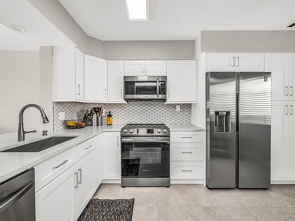 4th image of 7270 Ashford Place #405